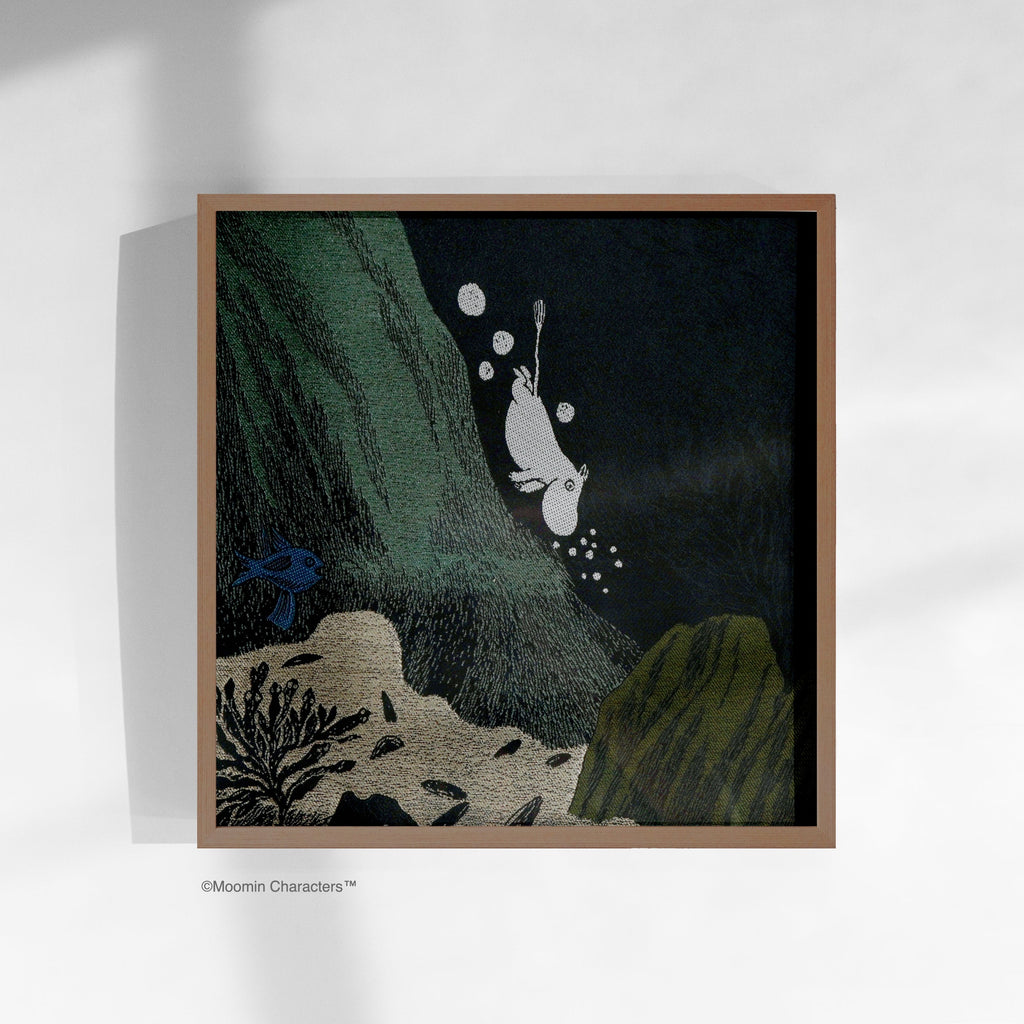 MOOMINコラボ＞西陣織額装「MOOMIN's Treasure Dive-ムーミンの宝探し