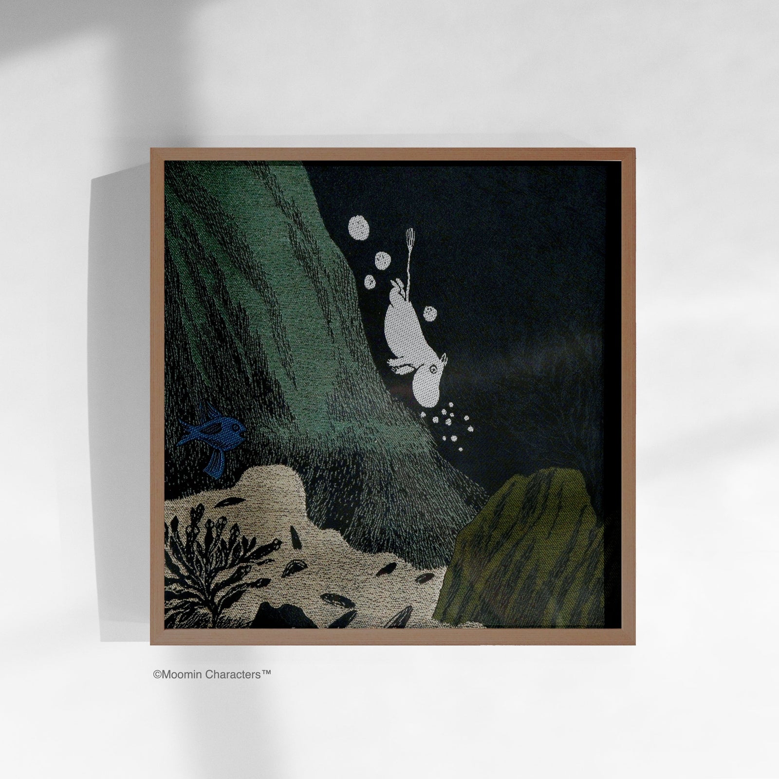 MOOMINコラボ＞西陣織額装「MOOMIN's Treasure Dive-ムーミンの宝探し
